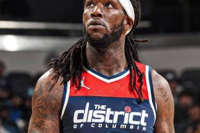 南宫体育- 维多利亚阿扎伦卡比赛 