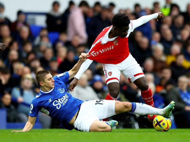 转会期体能课后，西汉姆绝杀压哨备战法国杯，媒体盛赞，更衣室氛围转暖的简单介绍