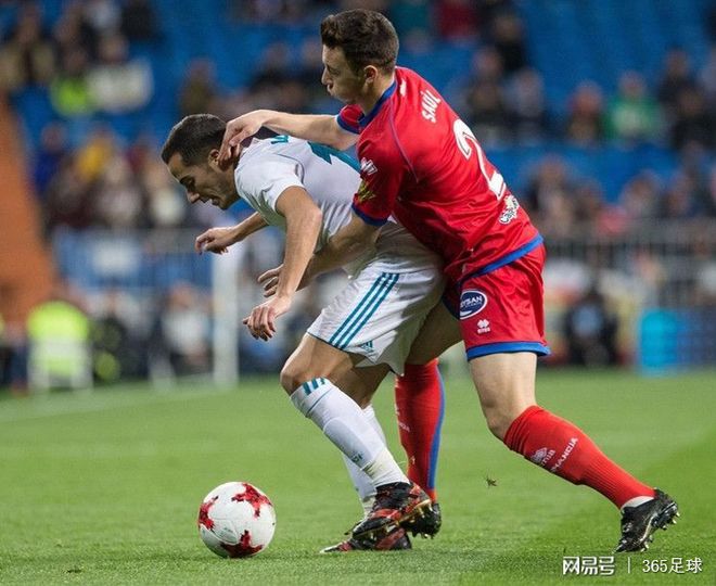 转会期体能课后，西汉姆绝杀压哨备战法国杯，媒体盛赞，更衣室氛围转暖的简单介绍