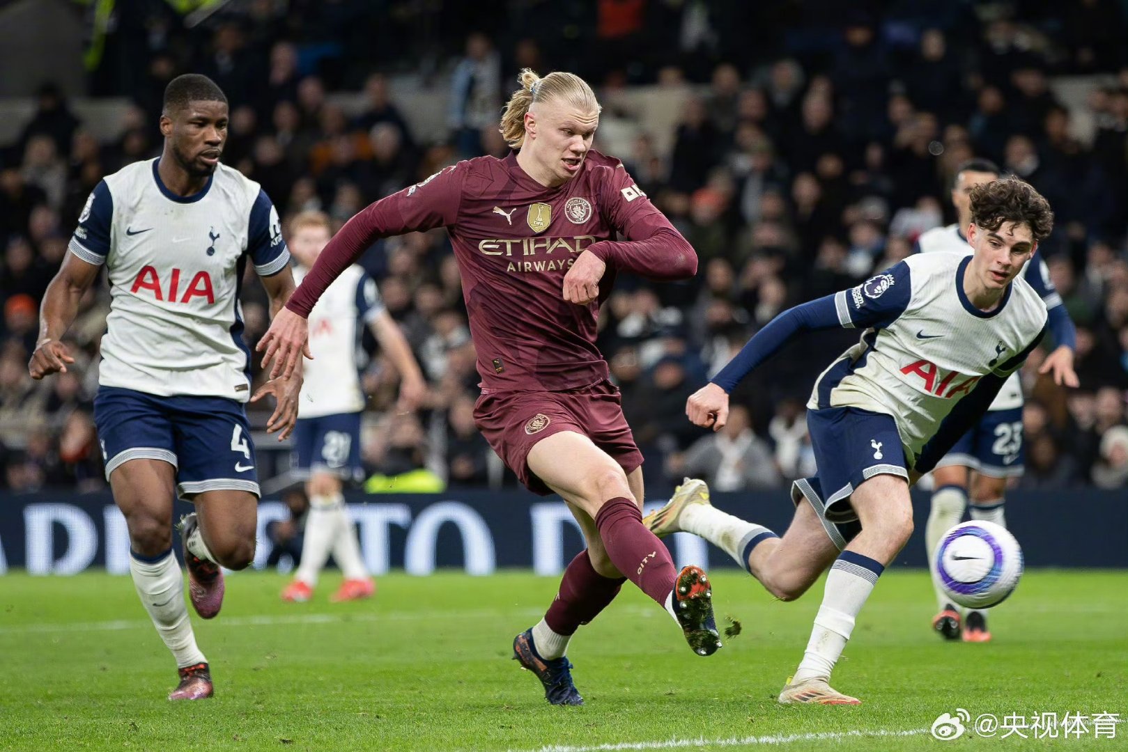 曼城迎德甲关键赛，转会期完成体检，更衣室稳定，训练强度明显提升的简单介绍