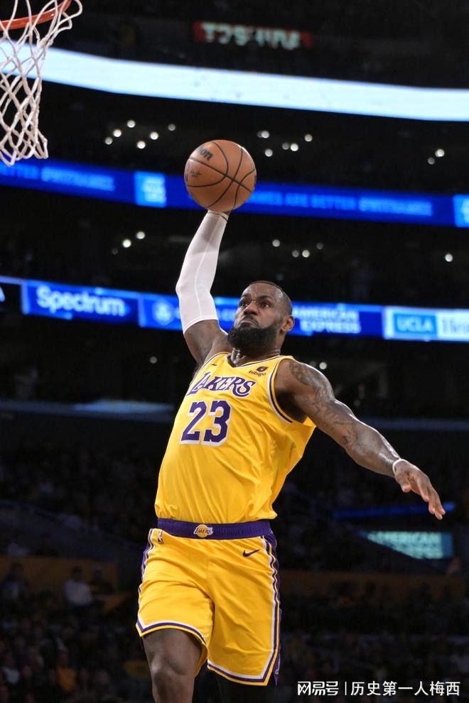 包含蒂姆连续十五场比赛得分超过比分优势明显,巴塞罗那挑战极限!的词条 包含蒂姆连续十五场比赛得分超过比分优势明显,巴塞罗那挑战极限!的词条