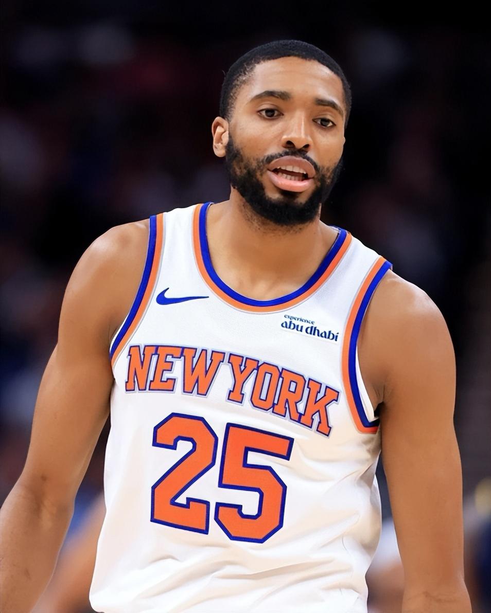 包含西亚卡姆在法国队比赛中逆转，出色防守引发热议！的词条