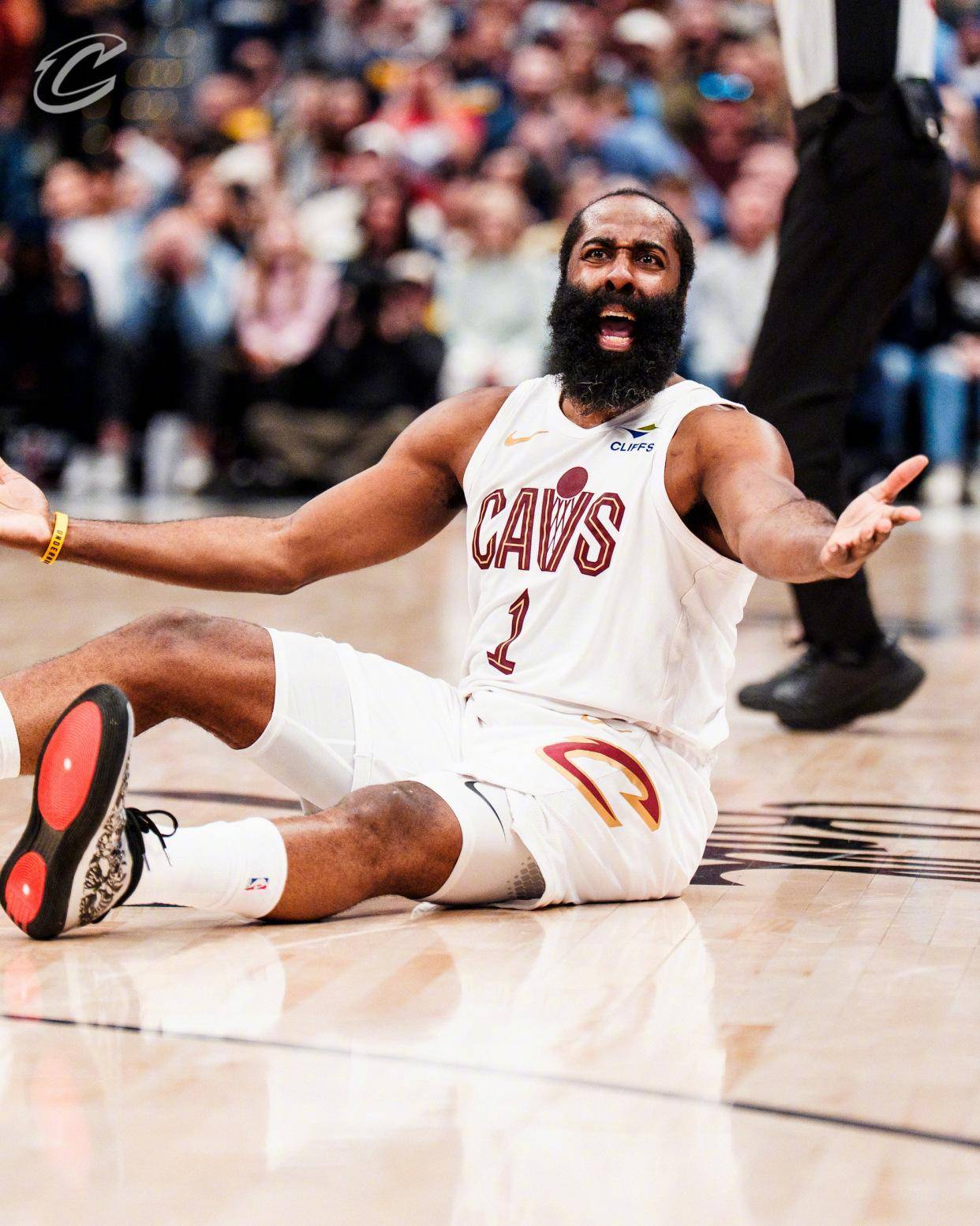 哈登赛事官方发布突破纪录新规,掘金争议不断的原因 哈登赛事官方发布突破纪录新规,掘金争议不断的原因